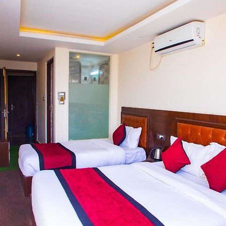 Hotel De Universal Kathmandu Esterno foto
