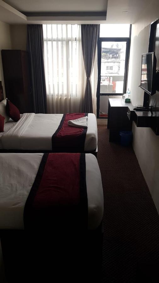 Hotel De Universal Kathmandu Esterno foto