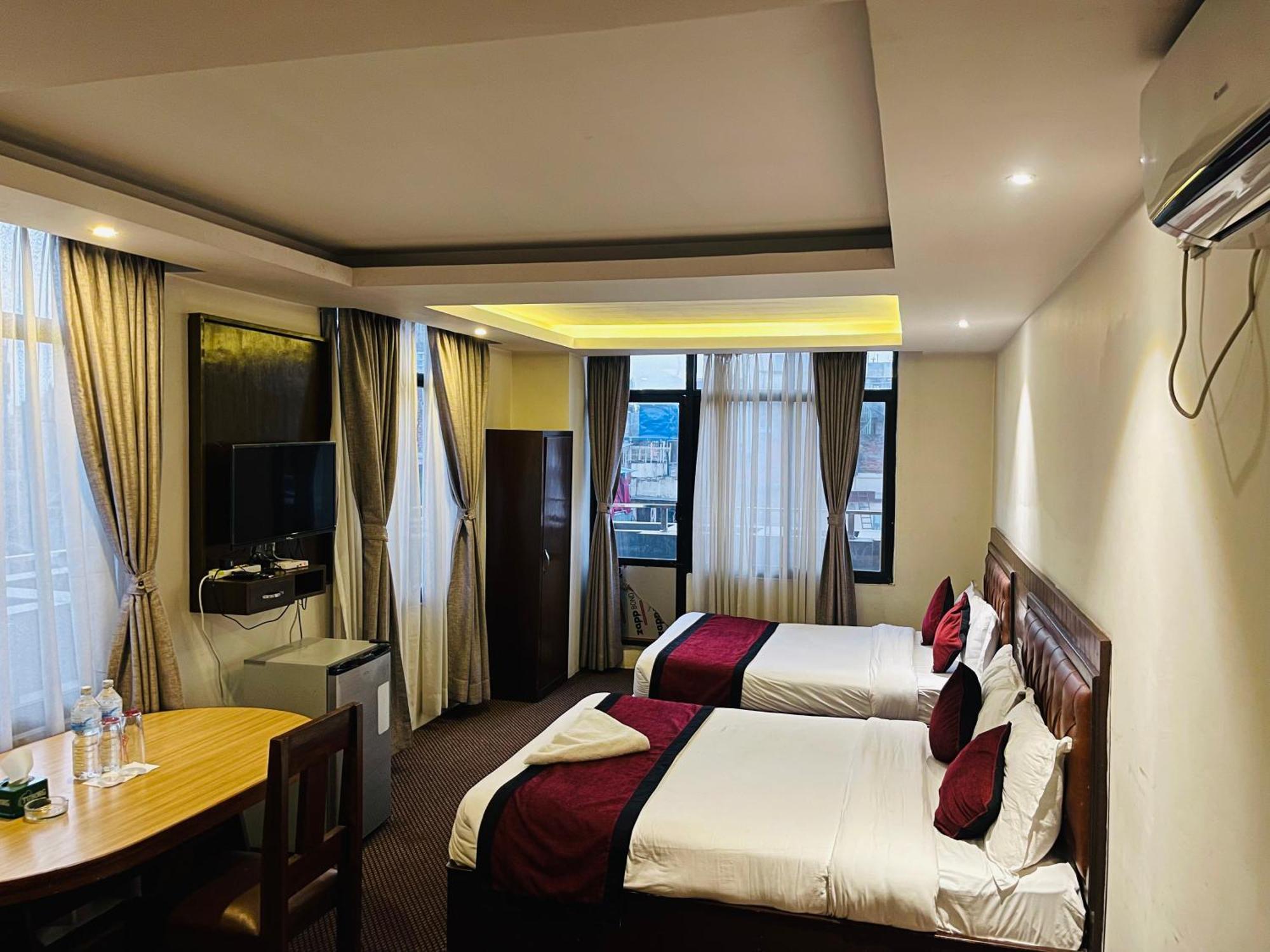 Hotel De Universal Kathmandu Esterno foto