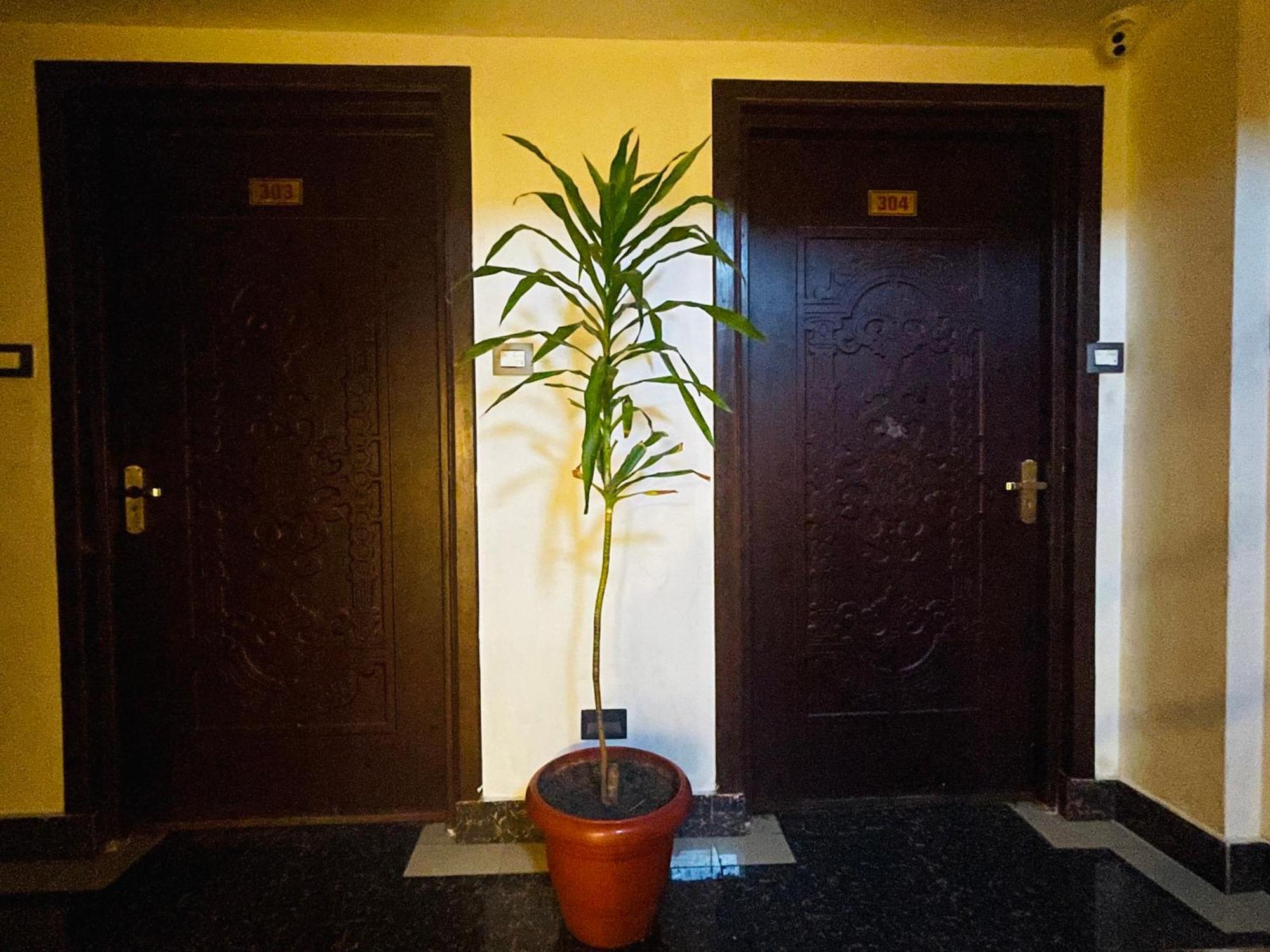 Hotel De Universal Kathmandu Esterno foto